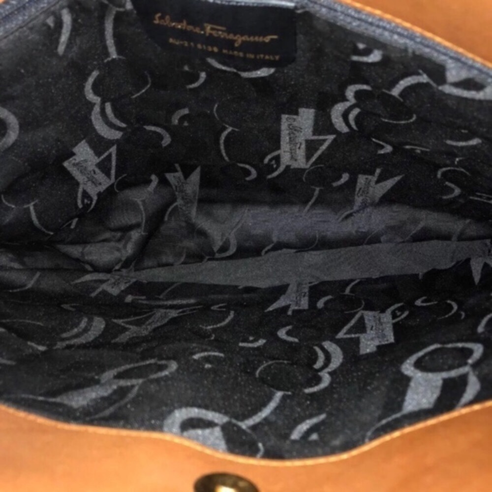 Salvatore Ferragamo Handbag - Picture 6 of 8